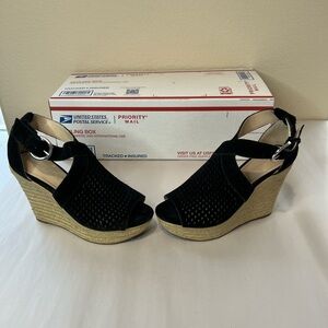 Marc Fisher Helyda Espadrille Black leather Suede Perforated Wedge 5.5
